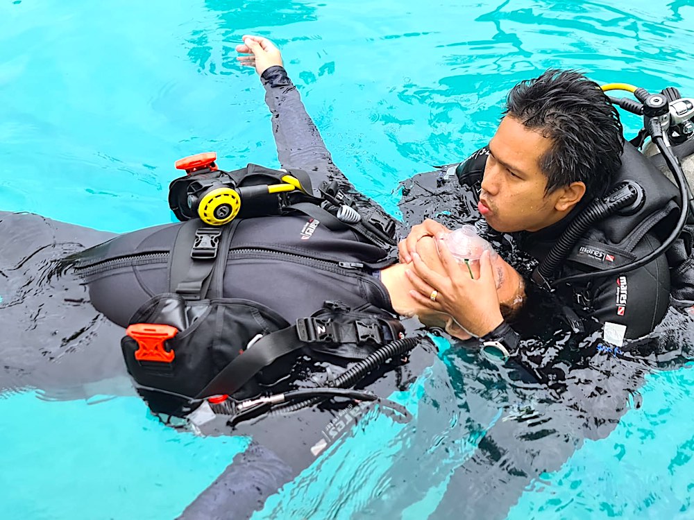 PADI Rescue Diver Course Skills Koh Tao