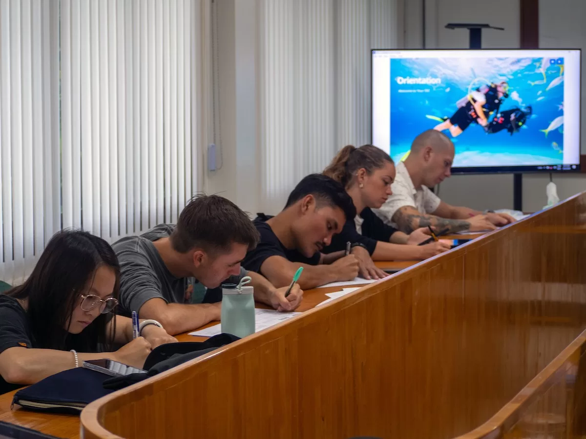 best padi dive instructor development courses in thailand - classroom