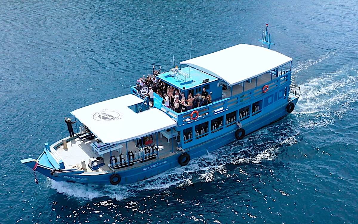 Fun Diving Boat on Koh Tao