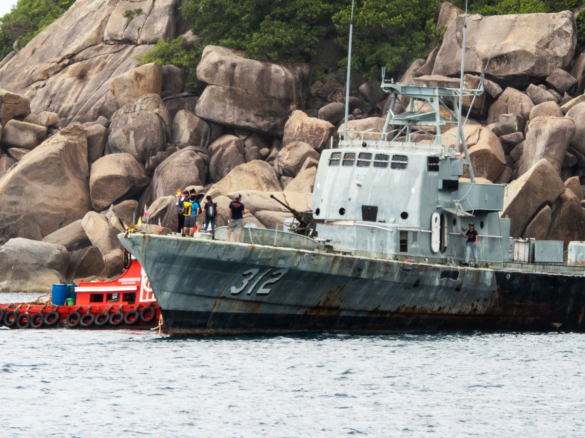 HTMS Hanhak Sattru 312 Wreck Diving in Koh Tao